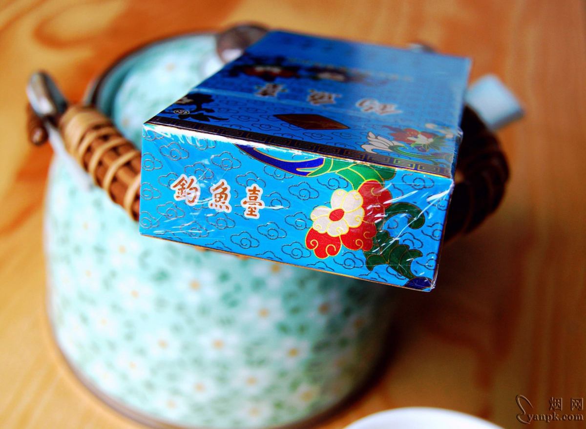 钓鱼台(硬景泰蓝94mm)相册 钓鱼台(硬景泰蓝94mm)香烟