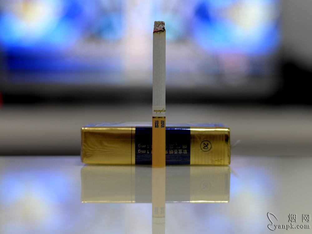 黄鹤楼(软蓝)相册 黄鹤楼(软蓝)香烟品吸