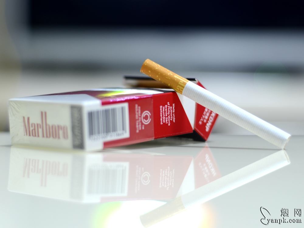 万宝路(红中醇香港免税版)相册 万宝路(中醇.香港免税版)香烟