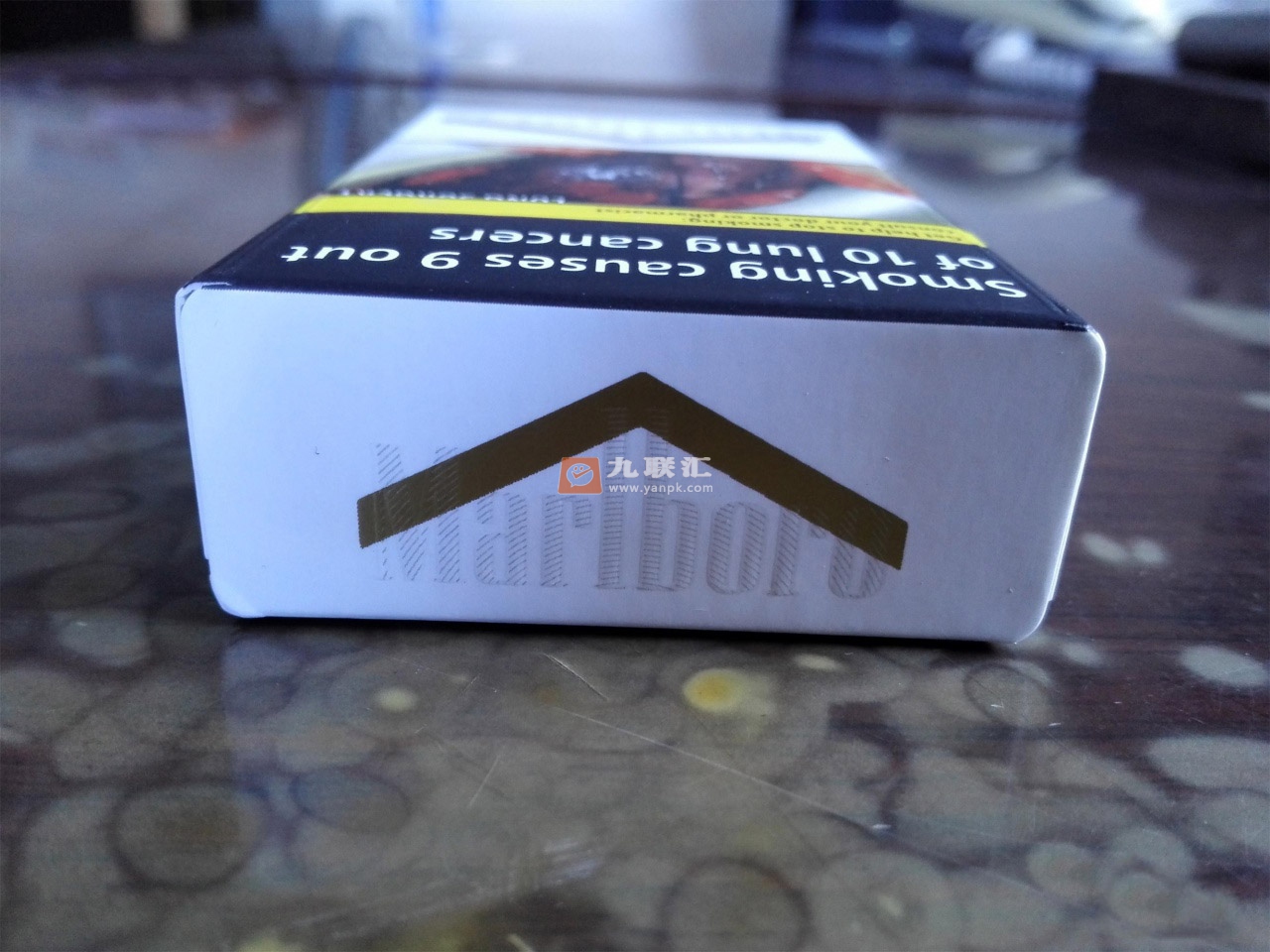 万宝路(硬白金欧盟免税版)相册 100613_46394