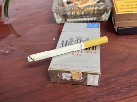 万宝路(美产VIRGINIA BLEND 100S)