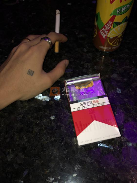 万宝路(硬红澳门含税版)相册 105374_30621