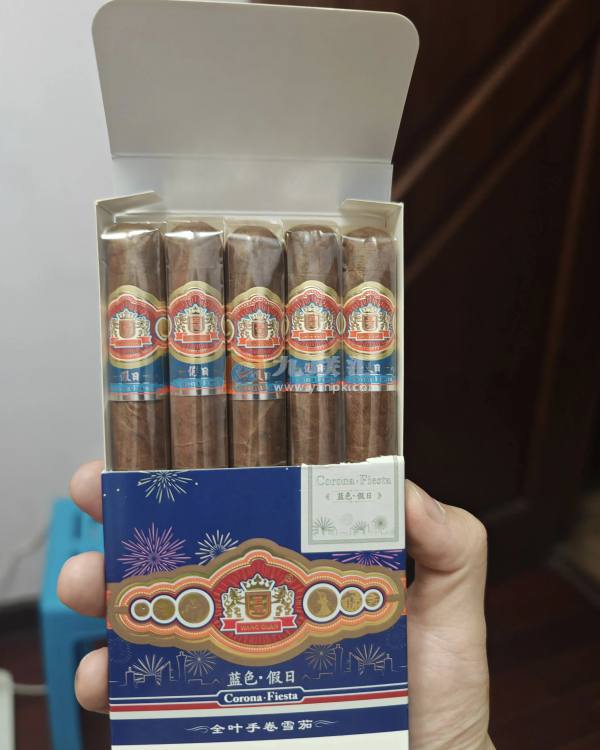 王冠(蓝色假日)相册 94004_36199