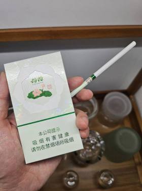 钻石(荷花绿水青山)