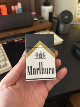 万宝路(硬黑金美版)