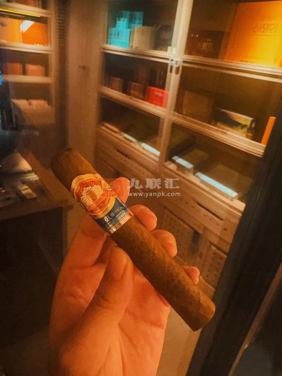 王冠(蓝色假日)