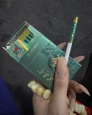 芙蓉王(沁爽细支)