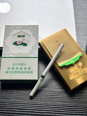 钻石(荷花绿水青山)