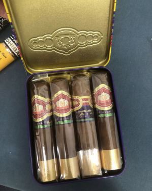 王冠(假日.黄金海岸)