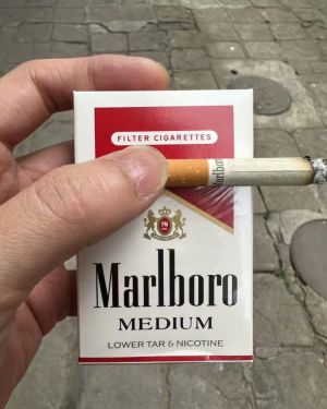 万宝路(美产硬红Medium)相册 