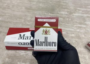 万宝路(硬红美短美税版)